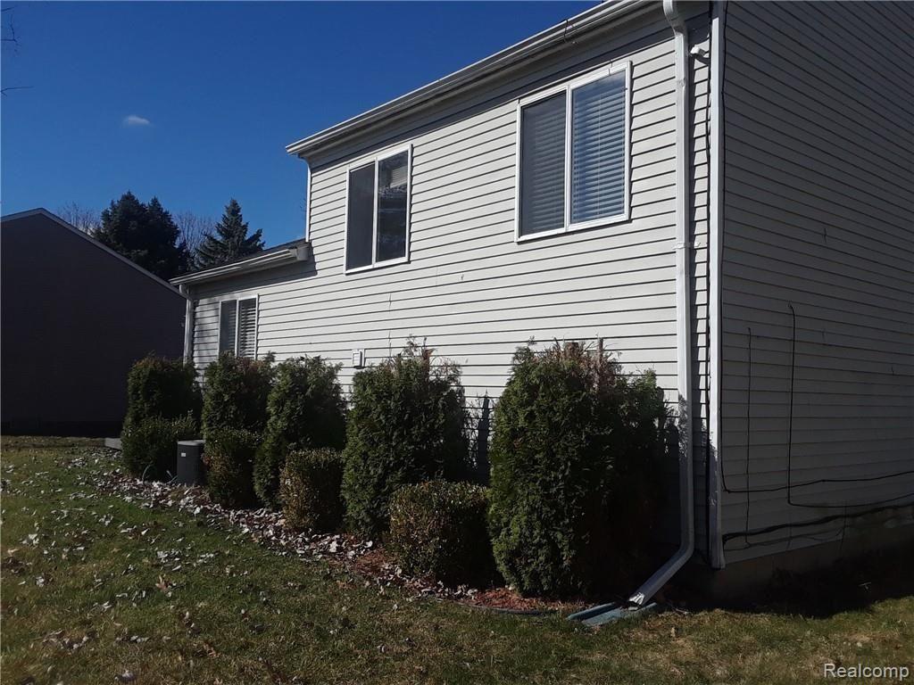 867 Hadley Road Rochester Hills, MI 48307 - Photo 34 of 38