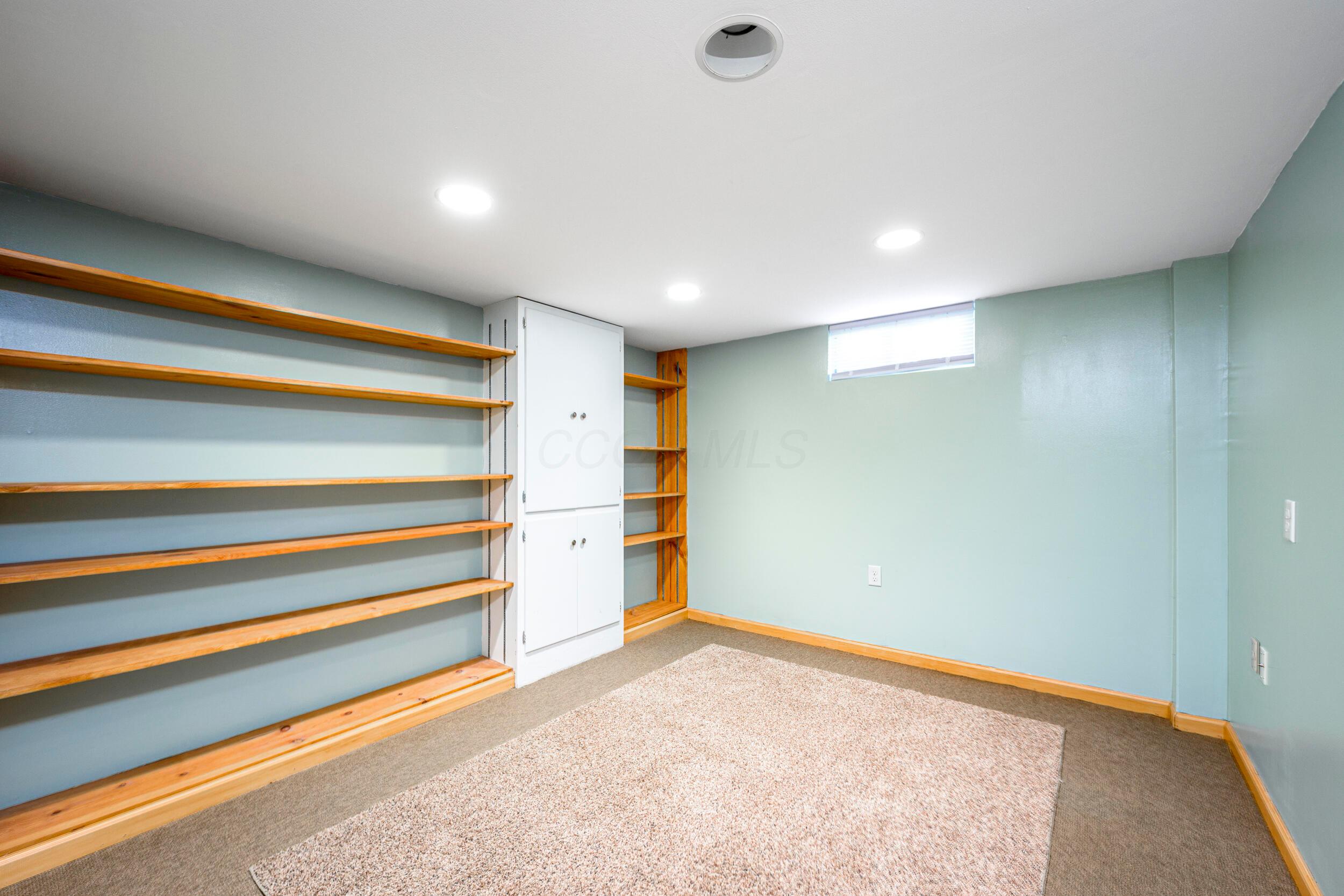285 East Weisheimer Road Columbus, OH 43214 - Photo 18 of 28
