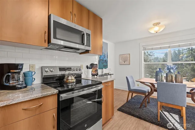 $490,000 | 22910 90th Avenue West, Unit D201, Edmonds, WA 98026