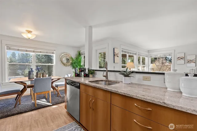 $490,000 | 22910 90th Avenue West, Unit D201, Edmonds, WA 98026