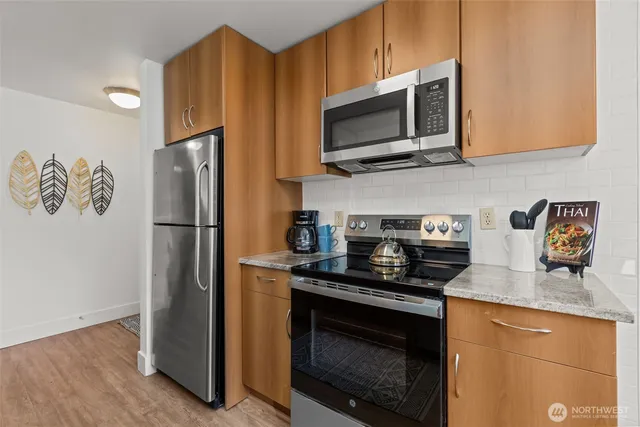 $490,000 | 22910 90th Avenue West, Unit D201, Edmonds, WA 98026