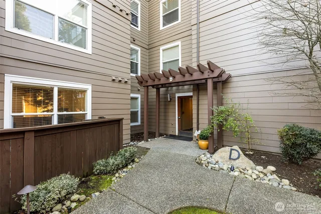 $490,000 | 22910 90th Avenue West, Unit D201, Edmonds, WA 98026