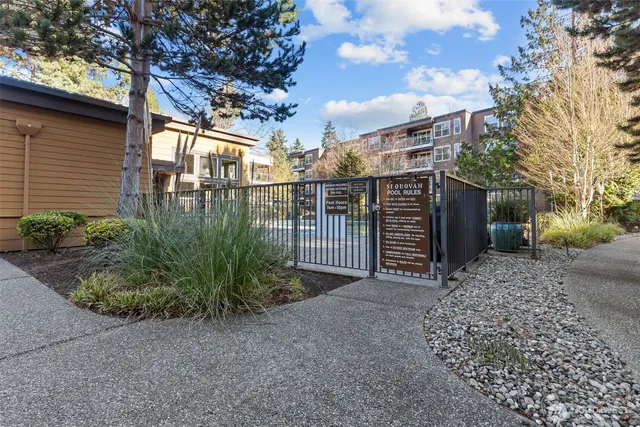 $490,000 | 22910 90th Avenue West, Unit D201, Edmonds, WA 98026