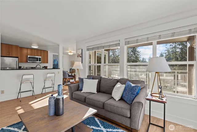 $490,000 | 22910 90th Avenue West, Unit D201, Edmonds, WA 98026