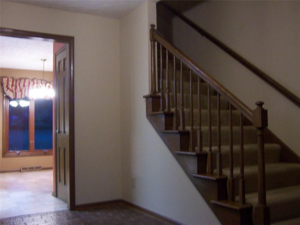 8653 Trails Run Road Indianapolis, IN 46217 - Photo 3 of 33 Gallery Image 3