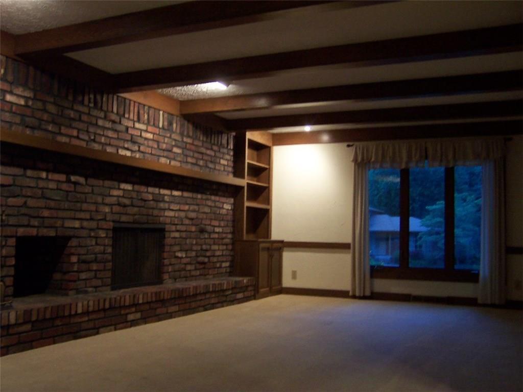 8653 Trails Run Road Indianapolis, IN 46217 - Photo 6 of 33 Gallery Image 6