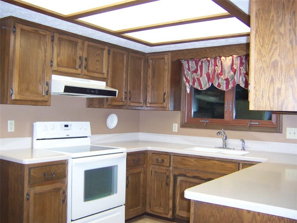 8653 Trails Run Road Indianapolis, IN 46217 - Photo 10 of 33 Gallery Image 10