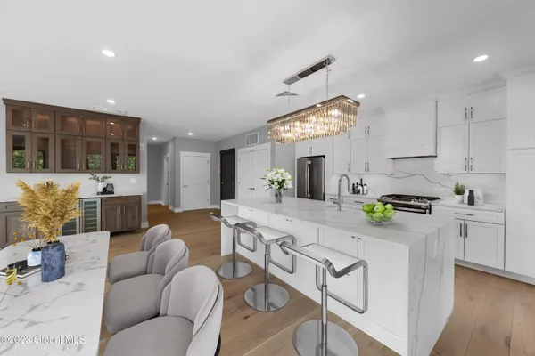 $1,200,000 | 116 West Avenue, Unit 402, Saratoga Springs, NY 12866