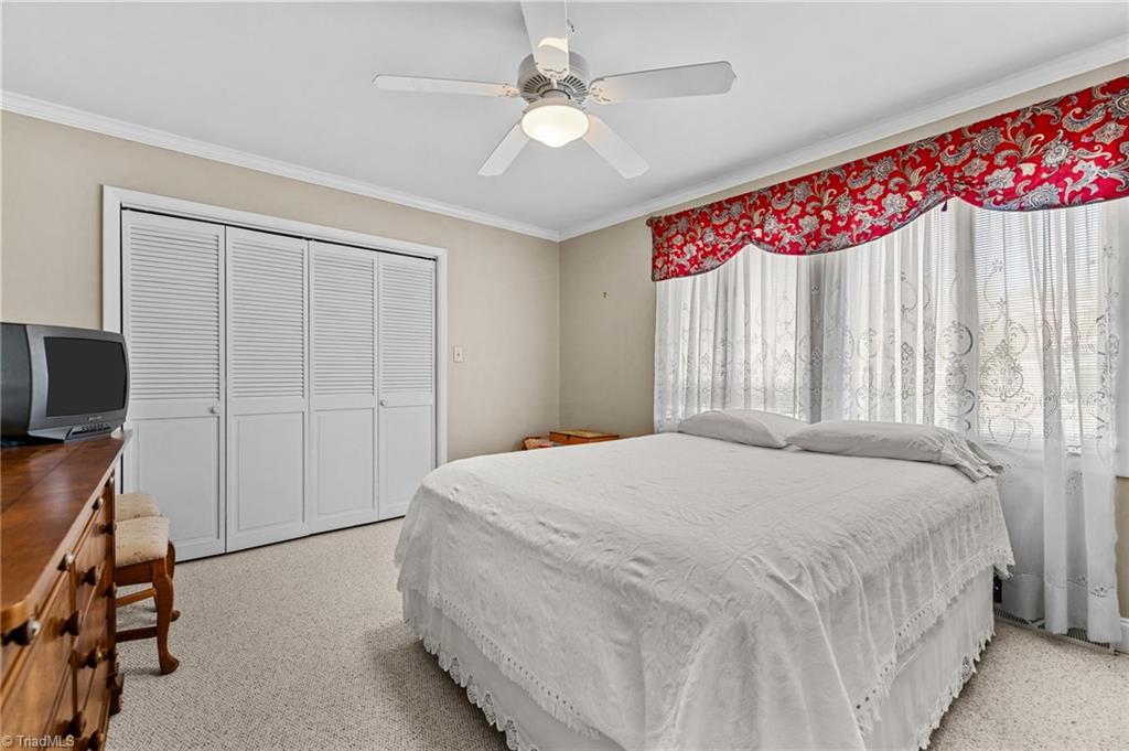 1101 Gatehouse Road High Point, NC 27262 - Photo 20 of 26 Main level bedroom #2.