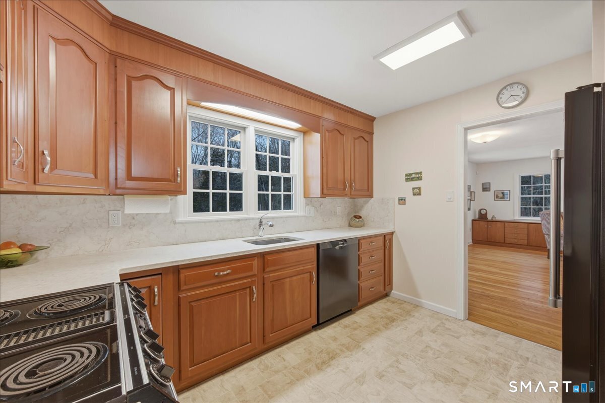 23 Avery Hill Road Ledyard, CT 06339 - Photo 14 of 44