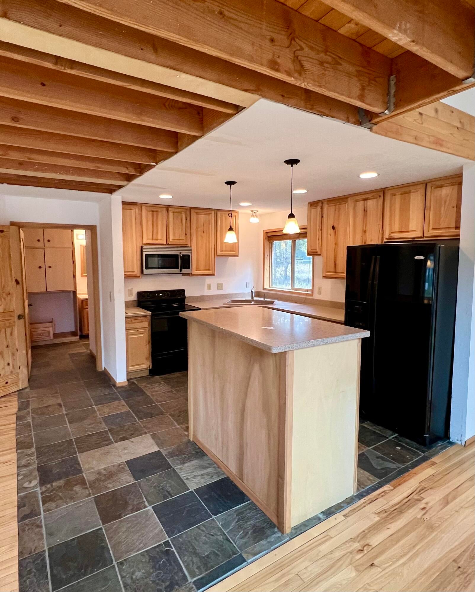 54896 Huntington Road Bend, OR 97707 - Photo 12 of 65 IMG_3079