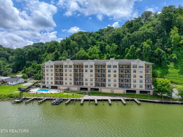 $2,500 | 3001 River Towne Way, Unit 509, Knoxville, TN 37920