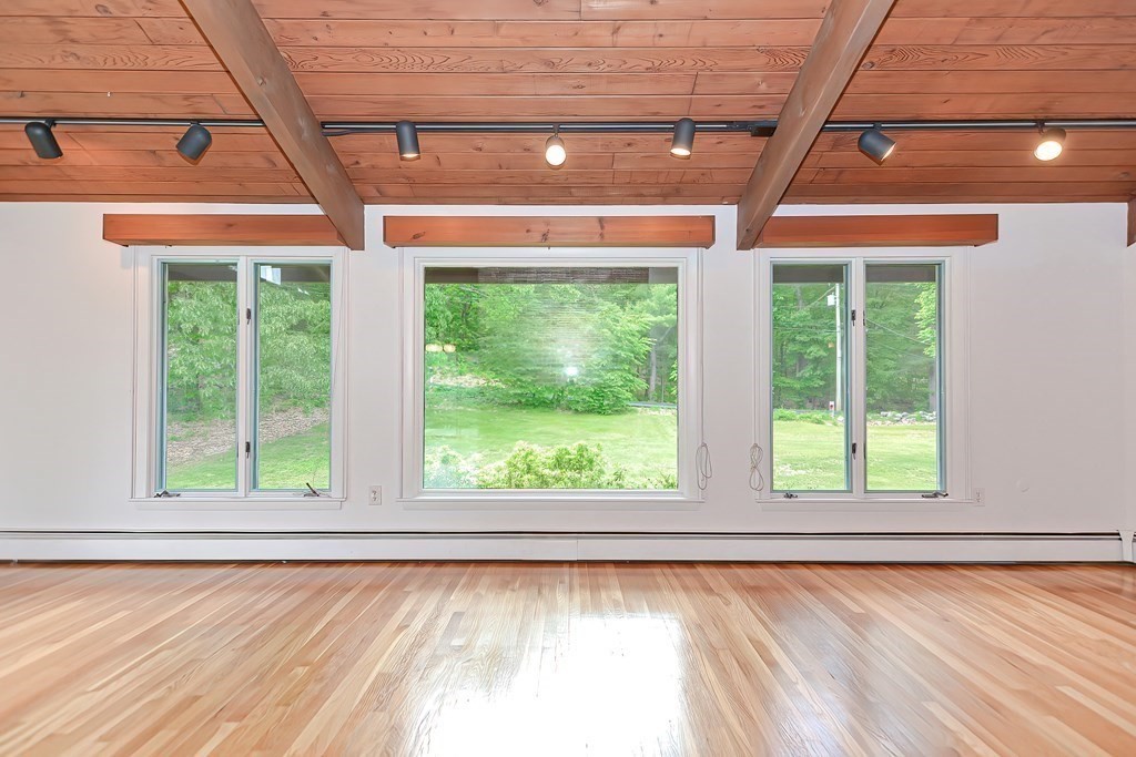 73 Slough Road Harvard, MA 01451 - Photo 13 of 33