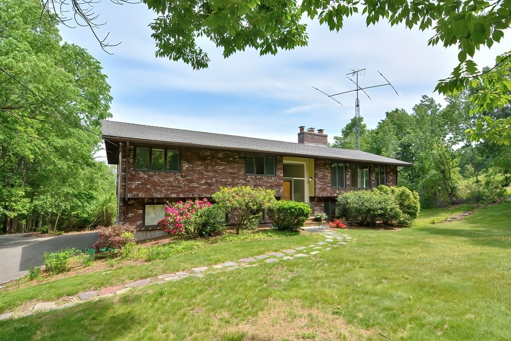 73 Slough Road Harvard, MA 01451 - Photo 4 of 33