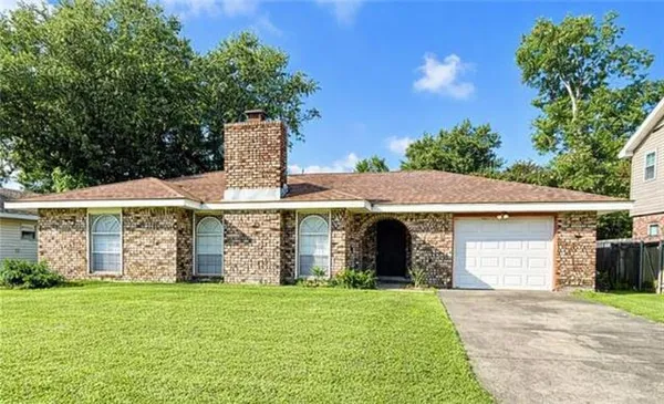 $2,200 | 417 Moncla Avenue, Belle Chasse, LA 70037