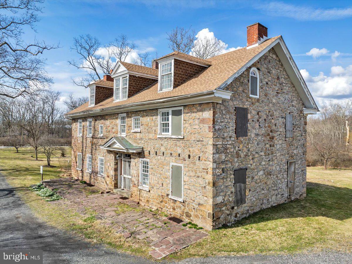 1145 Stone House Road Ambler, PA 19002 - Photo 4 of 56 Gallery Image 4