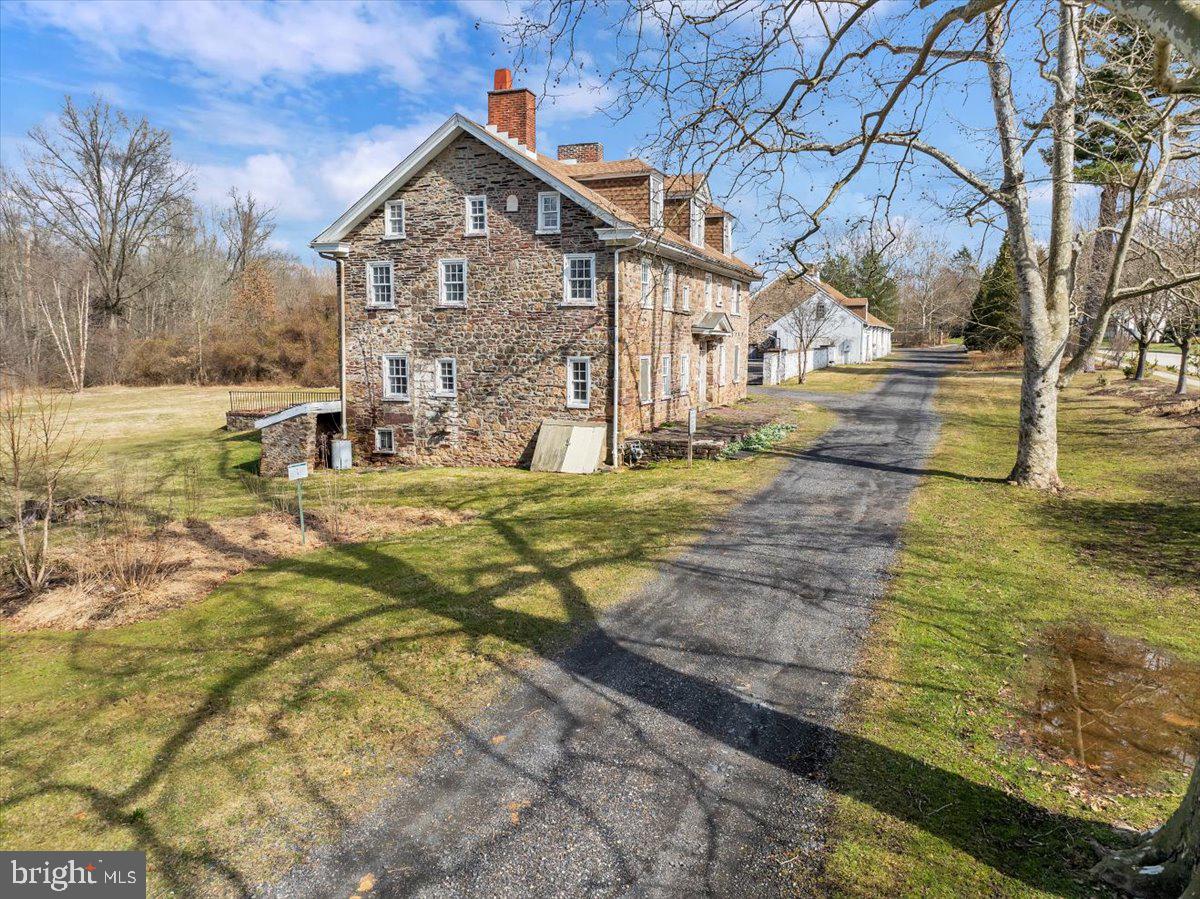 1145 Stone House Road Ambler, PA 19002 - Photo 5 of 56 Gallery Image 5