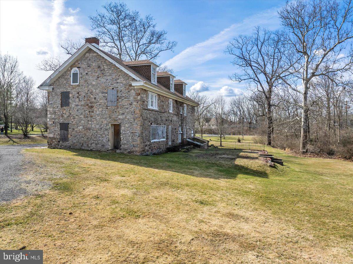 1145 Stone House Road Ambler, PA 19002 - Photo 6 of 56 Gallery Image 6