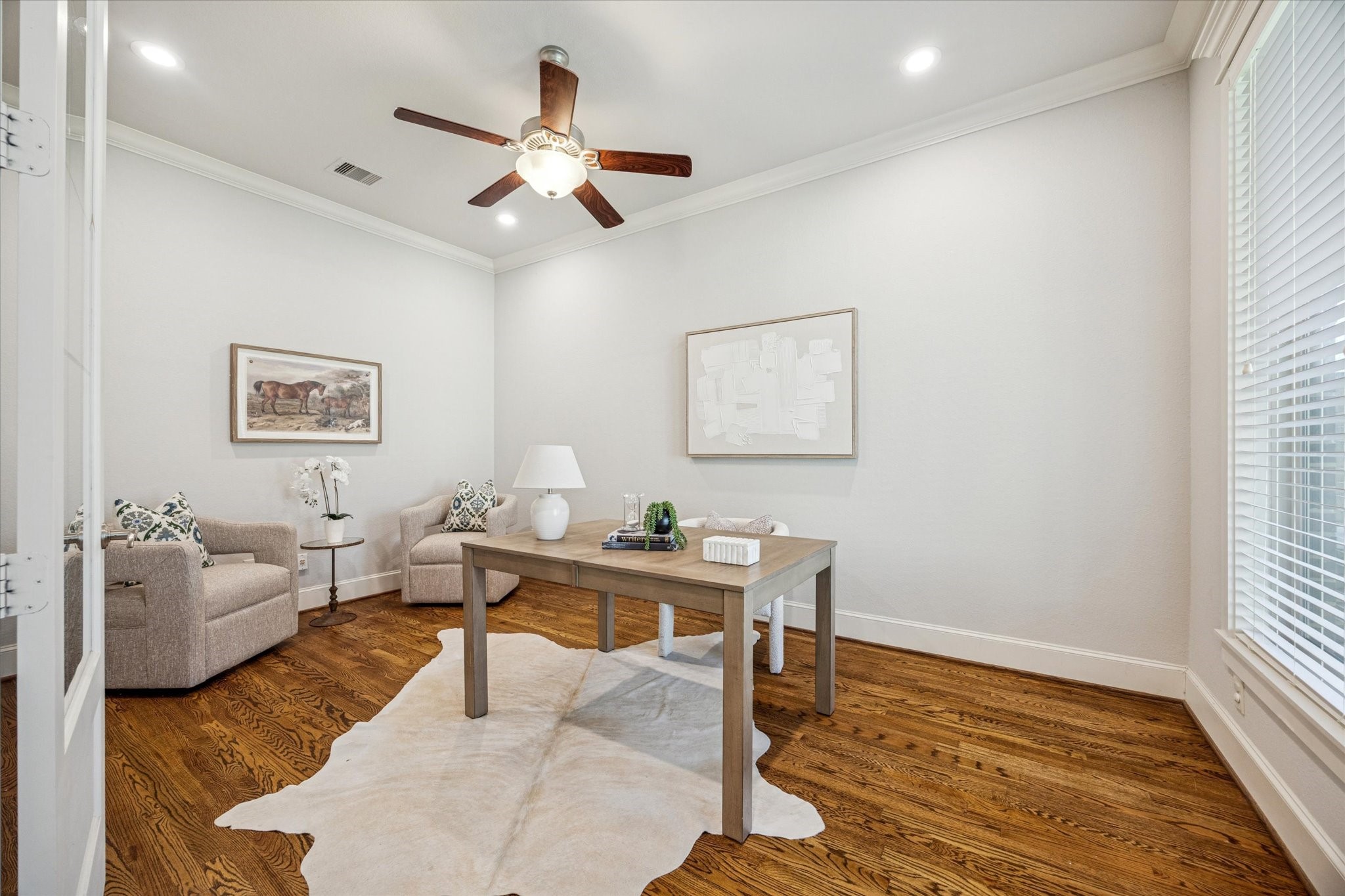 1802 Wakefield Drive Houston, TX 77018 - Photo 22 of 47 Versatile space off the living room could be the perfect playroom for kids or a creative activity area.