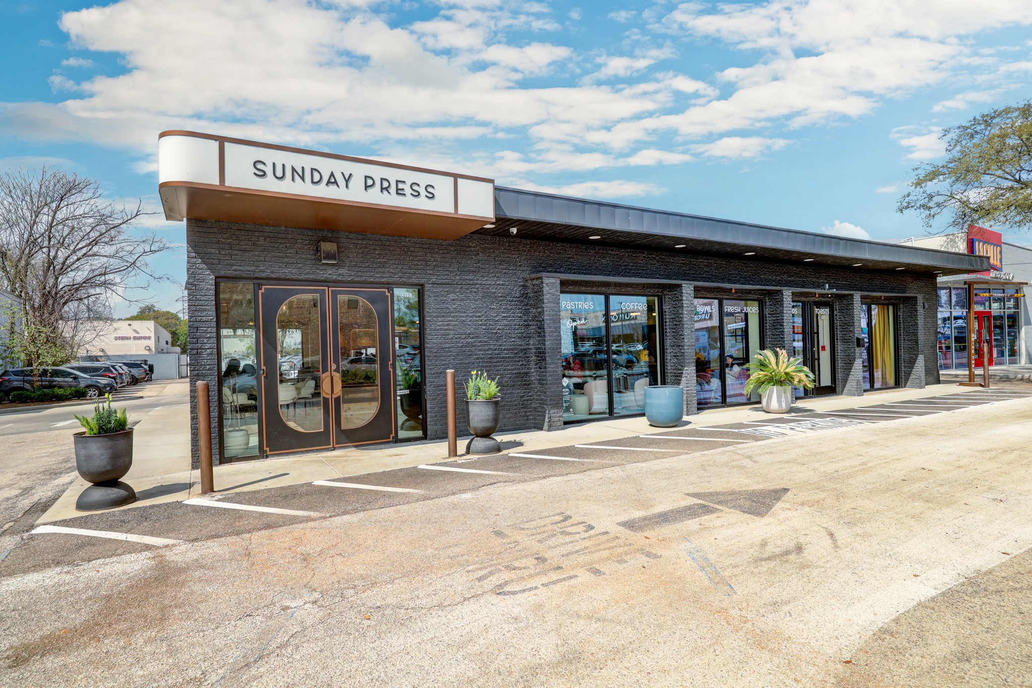 1802 Wakefield Drive Houston, TX 77018 - Photo 45 of 47 If you are in need of a local drive-through matcha latte, Sunday Press located on Ella is your spot.