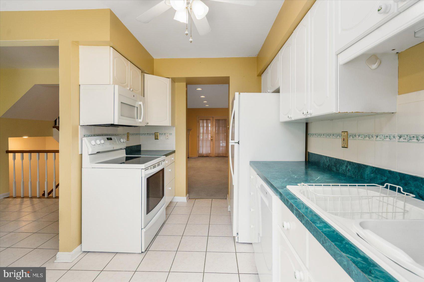 8527 Rhuddlan Road Nottingham, MD 21236 - Photo 11 of 39 Kitchen