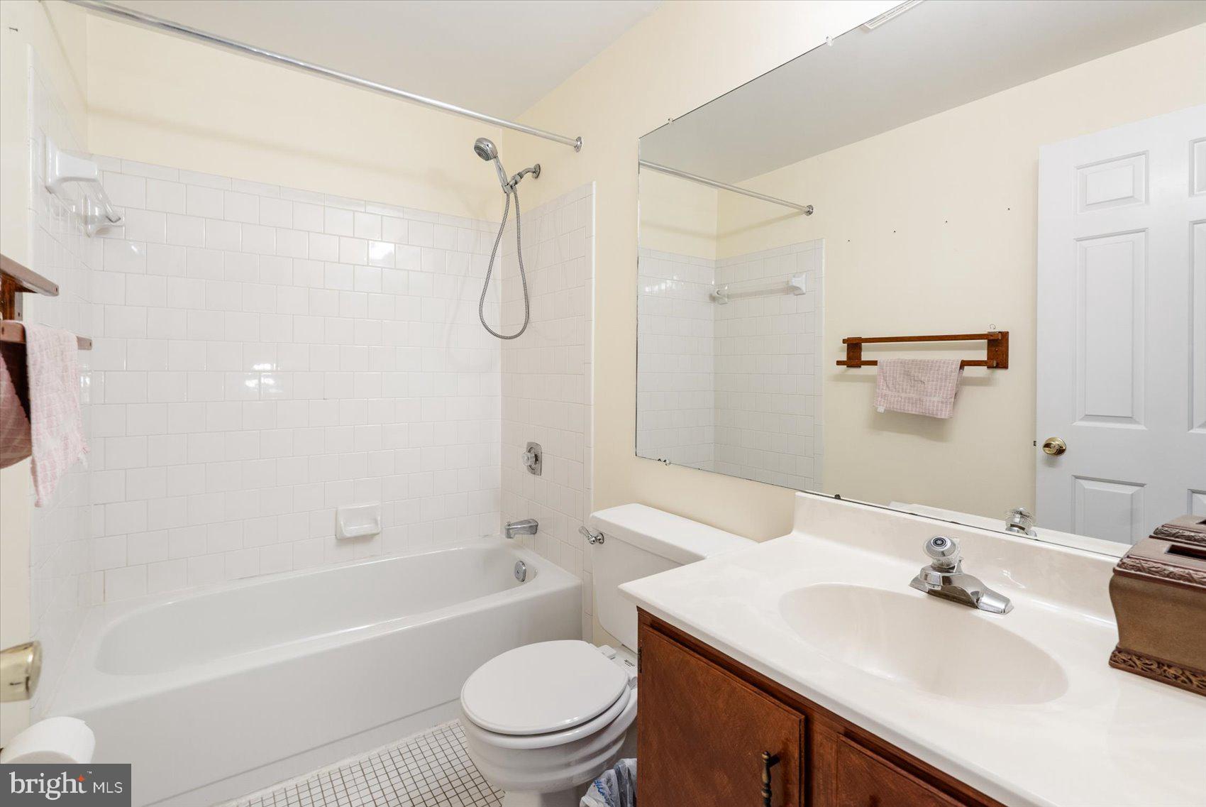 8527 Rhuddlan Road Nottingham, MD 21236 - Photo 28 of 39 Full Bath - Upper Level