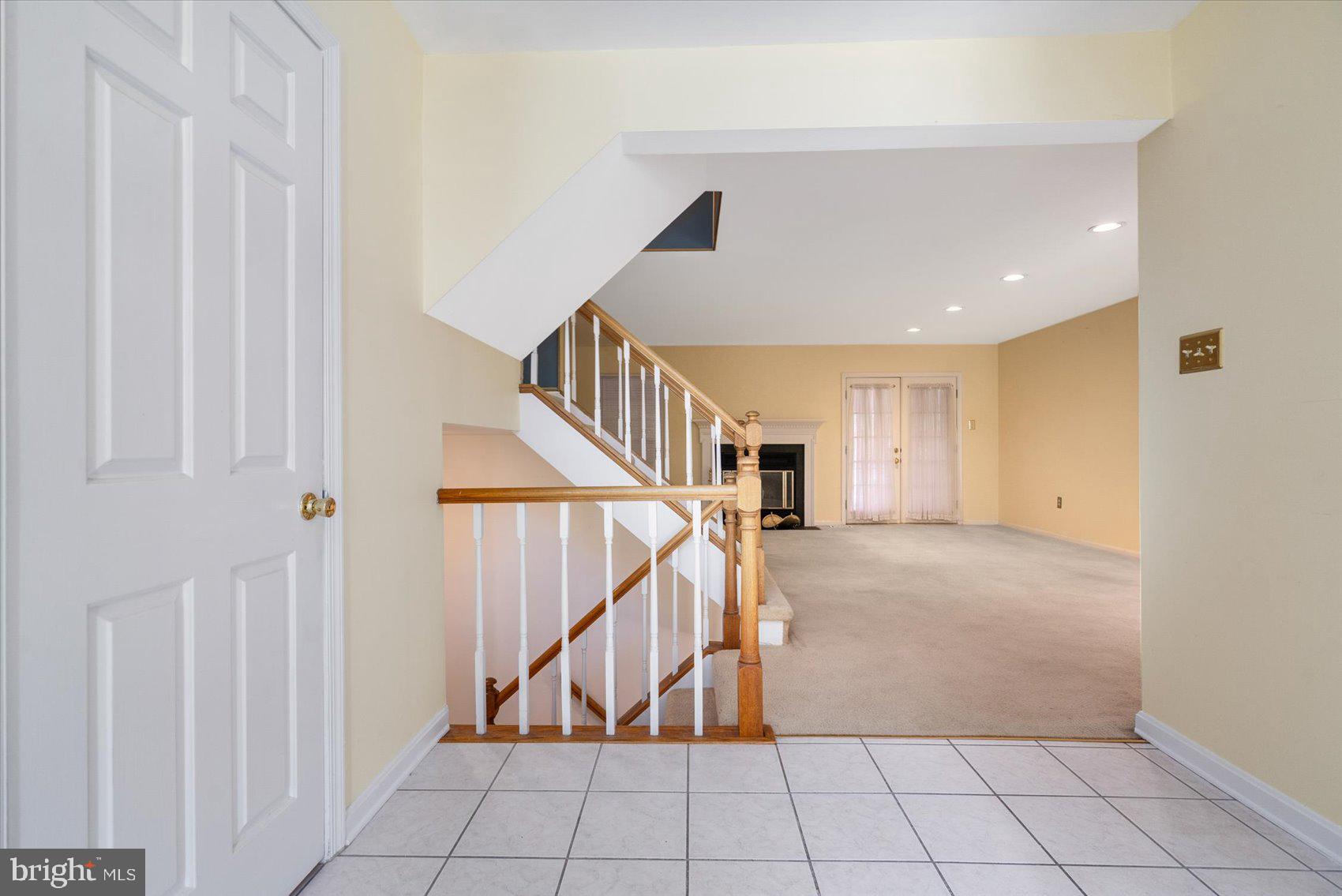 8527 Rhuddlan Road Nottingham, MD 21236 - Photo 4 of 39 Interior