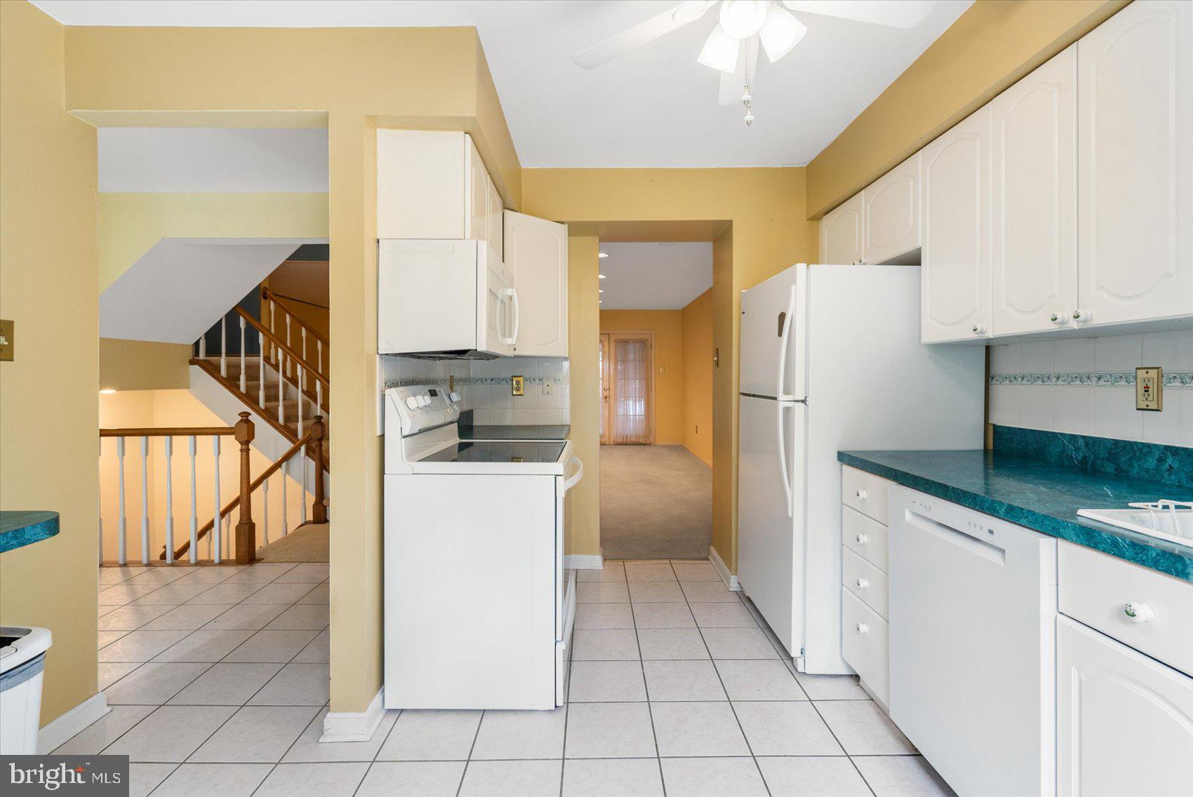 8527 Rhuddlan Road Nottingham, MD 21236 - Photo 9 of 39 Kitchen