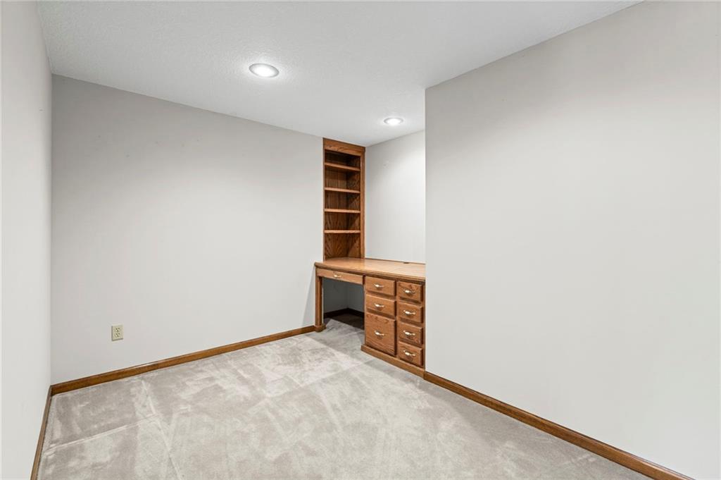 5607 North Flint Ridge Road Kansas City, MO 64151 - Photo 35 of 50 Gallery Image 35
