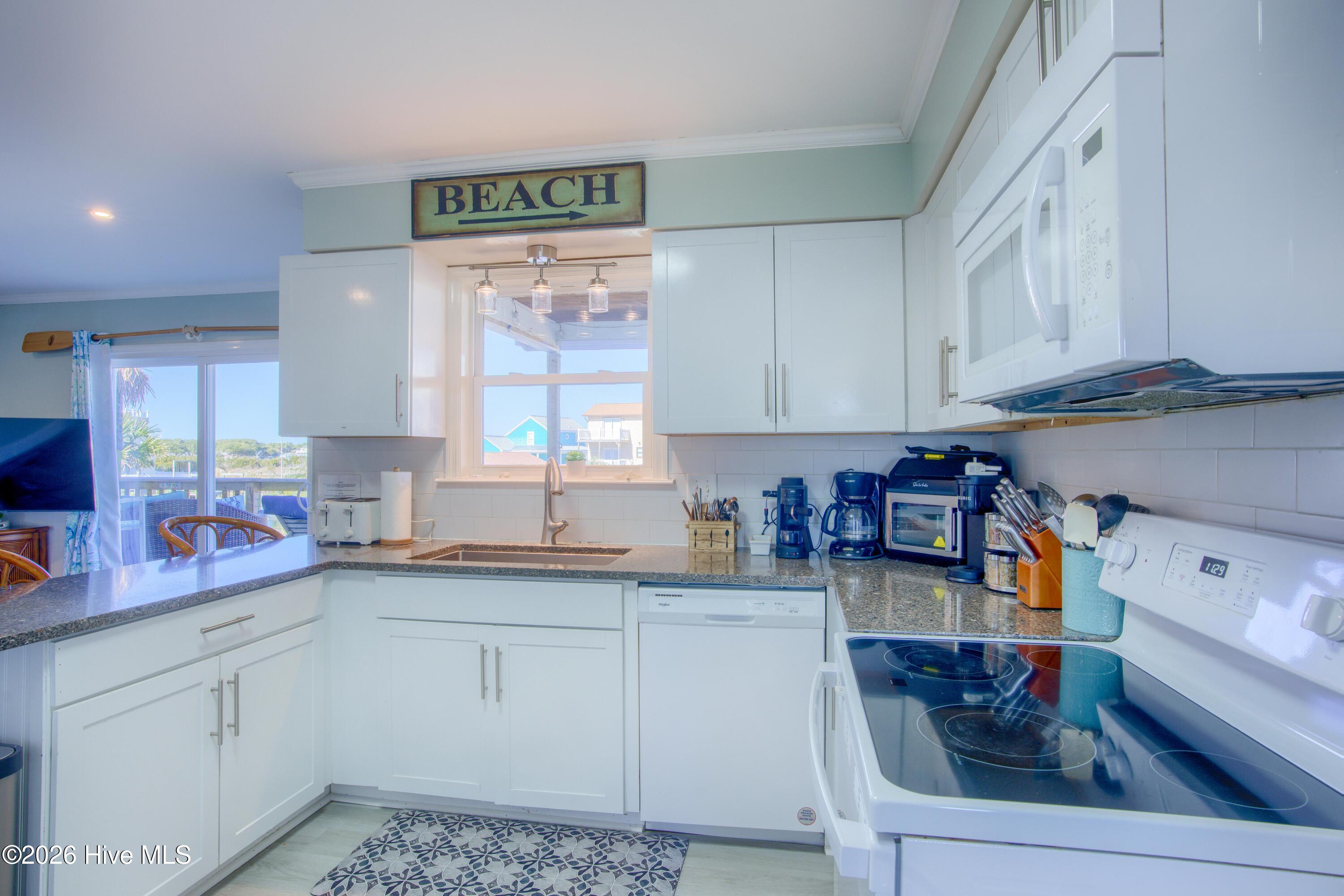 1601 New River Inlet Road North Topsail Beach, NC 28460 - Photo 12 of 85 1601 NRIR - Interior 2 - Edited_6