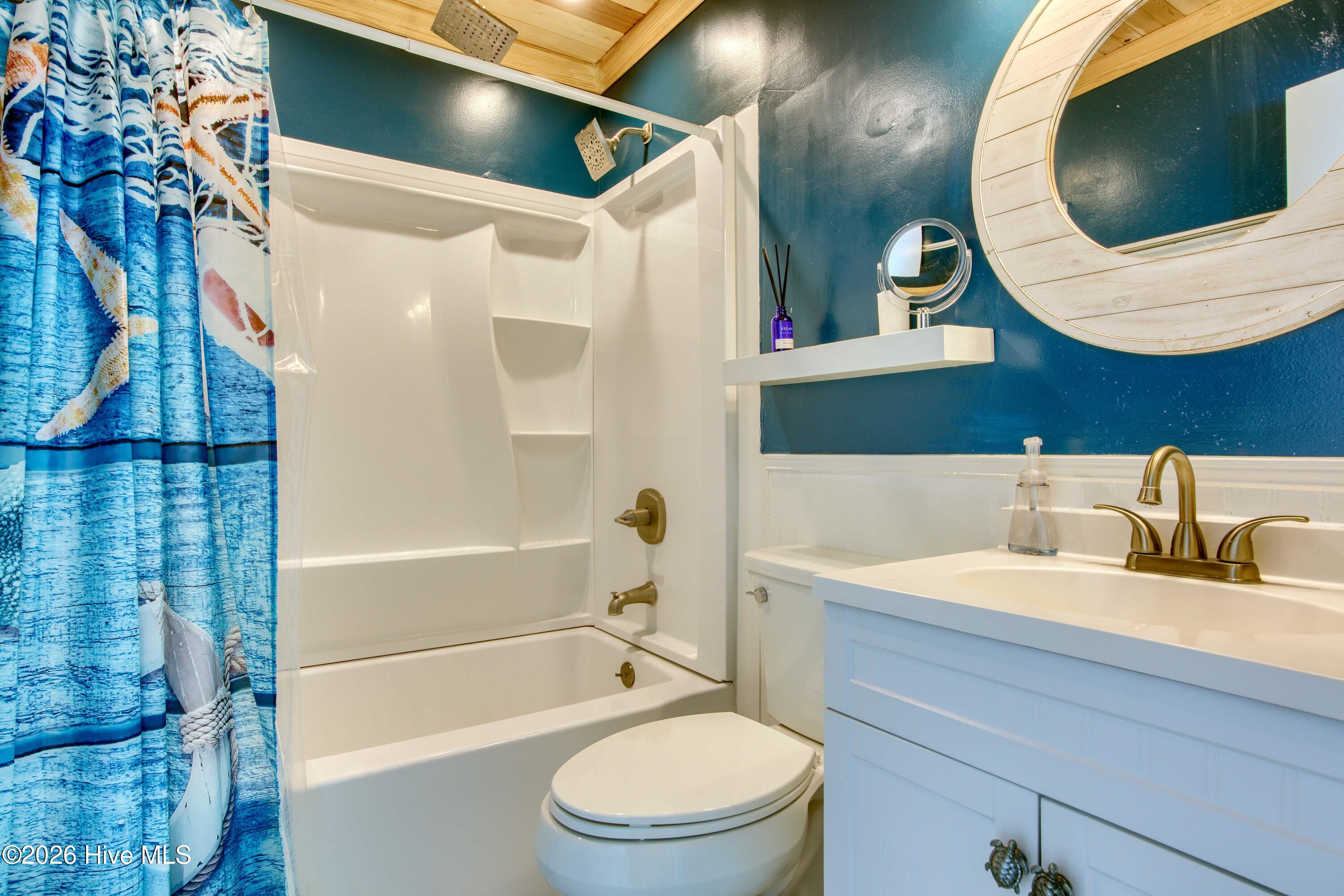 1601 New River Inlet Road North Topsail Beach, NC 28460 - Photo 27 of 85 Upstairs Full Bath