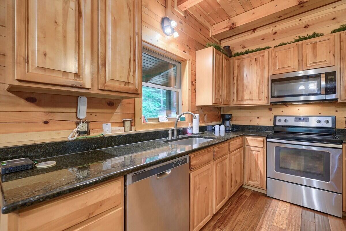 9733 Larimer Road Logan, OH 43138 - Photo 11 of 42 ad1e0f1f-d2cc-42bc-b878-ef8291e39c3d