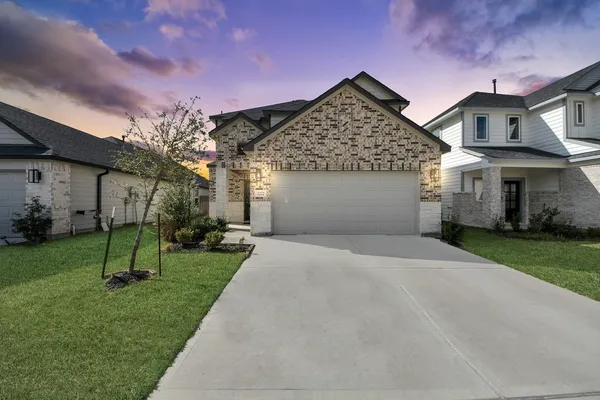 $375,000 | 2222 Emerald Diamond Court, Fresno, TX 77545
