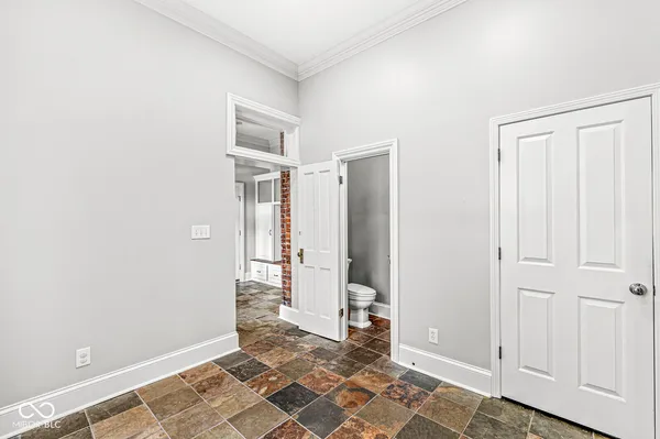 $3,999 | 331 North East Street, Indianapolis, IN 46202