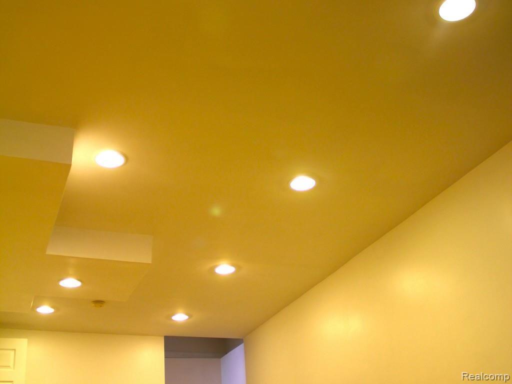 24691 Jamestowne Road Novi, MI 48375 - Photo 16 of 29 16.jpg