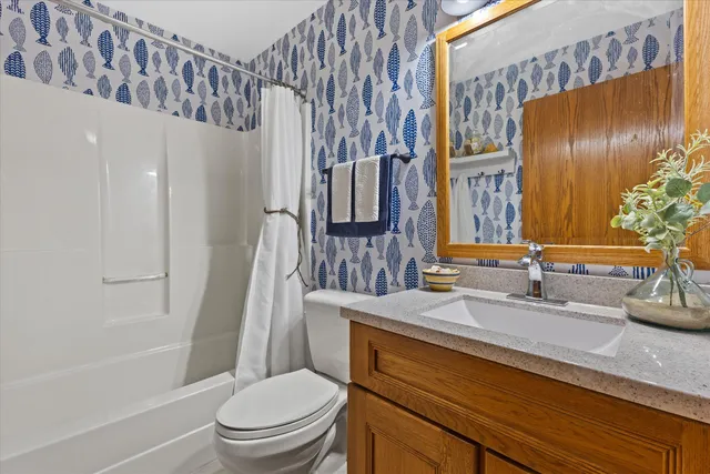 $259,500 | 5810 Ring Neck Terrace, Unit 204, Mount Pleasant, WI 53406