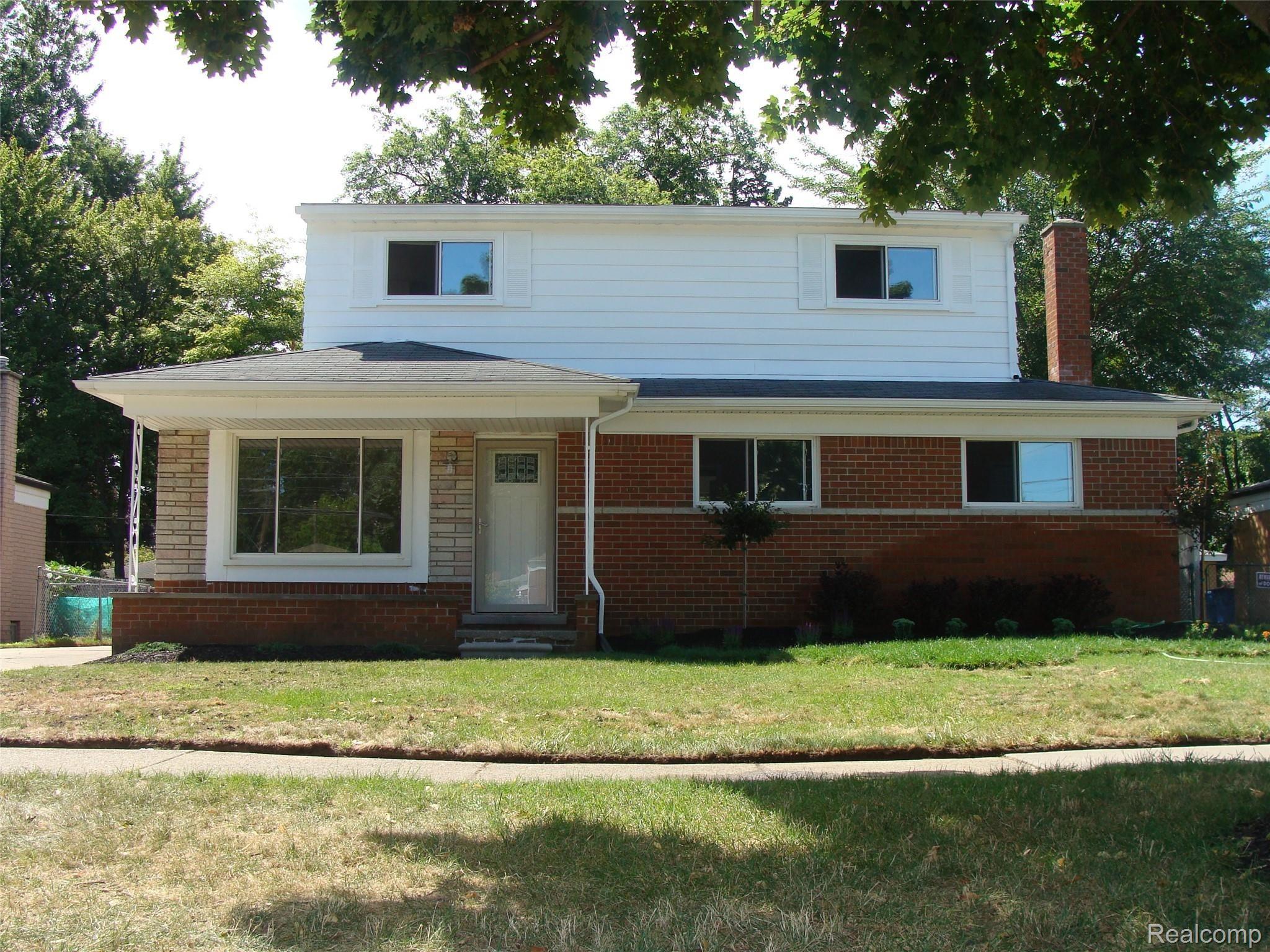 2312 Common Road Warren, MI 48092 - Photo 1 of 26 DSC06200.JPG