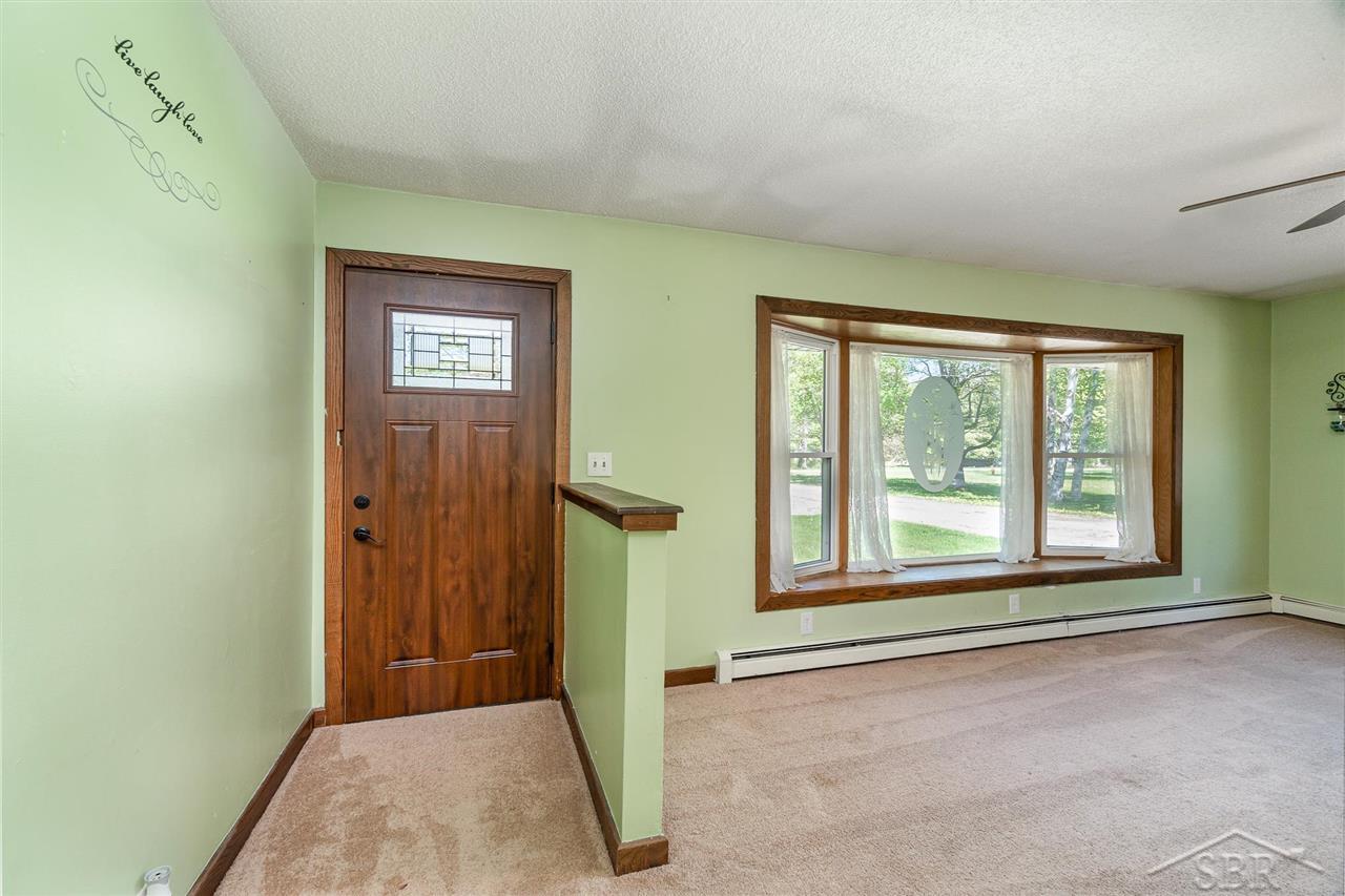 1171 South 7 Mile Road Midland, MI 48640 - Photo 2 of 25 50074696-1.JPG