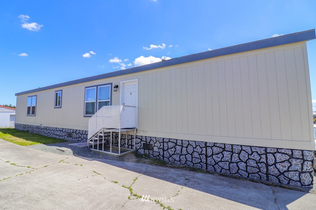 204 Southwest Terry Road, Unit 11 Coupeville, WA 98239 - Photo 1 of 23 Gallery Image 1
