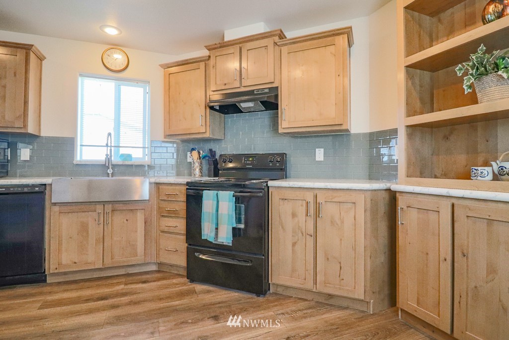 204 Southwest Terry Road, Unit 11 Coupeville, WA 98239 - Photo 17 of 23 Gallery Image 17