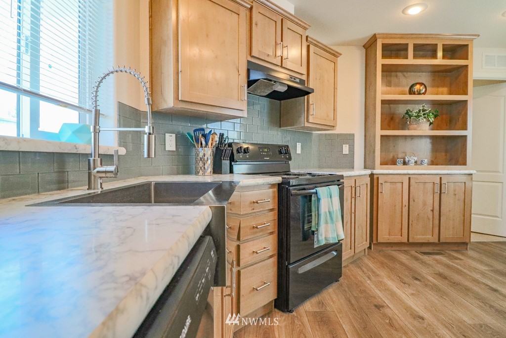 204 Southwest Terry Road, Unit 11 Coupeville, WA 98239 - Photo 18 of 23 Gallery Image 18