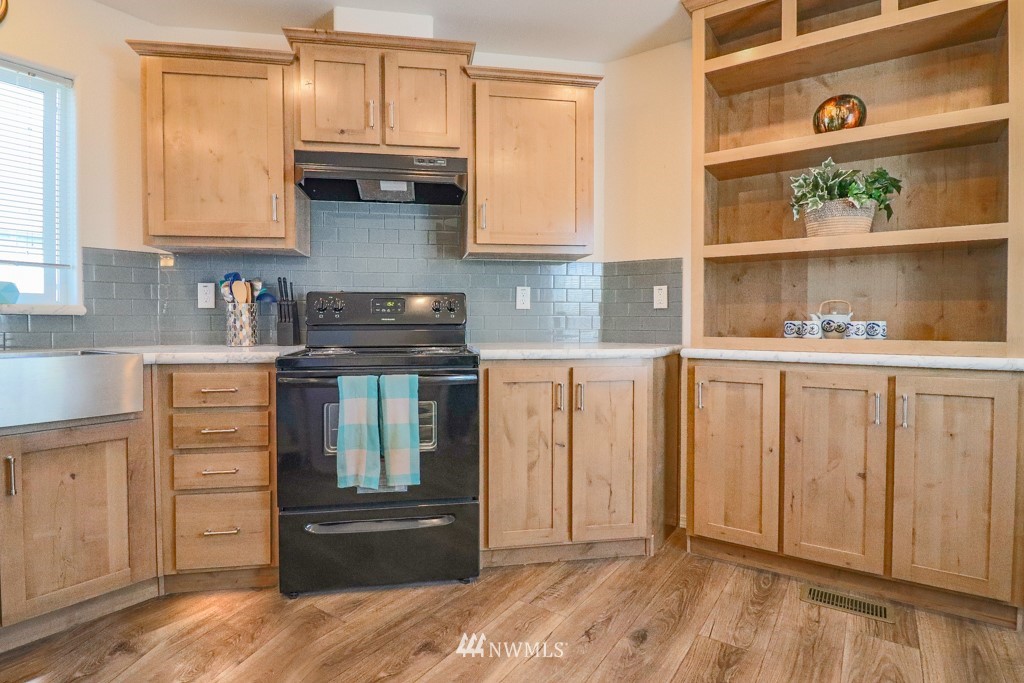204 Southwest Terry Road, Unit 11 Coupeville, WA 98239 - Photo 3 of 23 Gallery Image 3