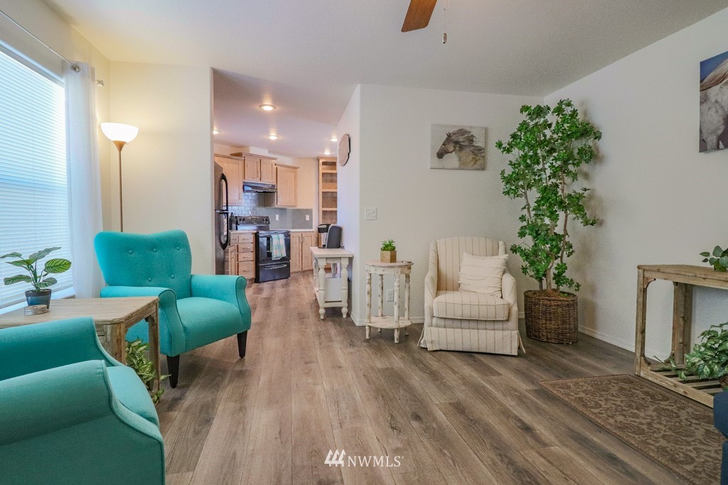 204 Southwest Terry Road, Unit 11 Coupeville, WA 98239 - Photo 6 of 23 Gallery Image 6