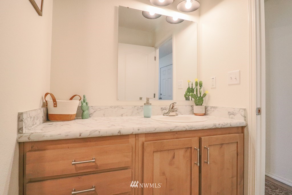 204 Southwest Terry Road, Unit 11 Coupeville, WA 98239 - Photo 8 of 23 Gallery Image 8