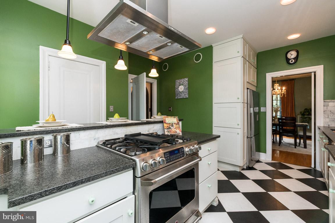 332 Suffolk Road Baltimore, MD 21218 - Photo 11 of 29 Well planned out with multiple prep areas.