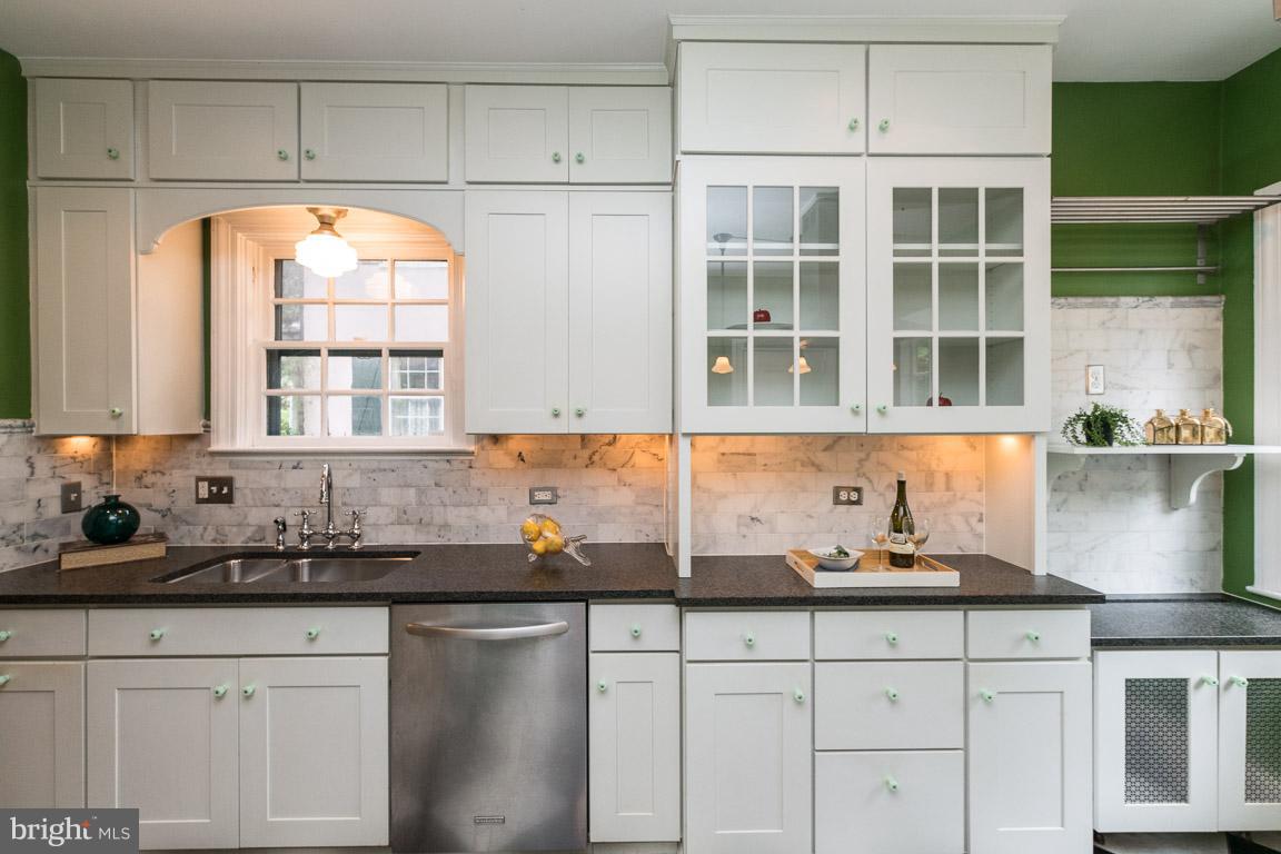 332 Suffolk Road Baltimore, MD 21218 - Photo 12 of 29 Retro look with everything you'd want in a kitchen