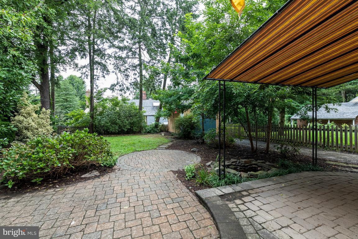 332 Suffolk Road Baltimore, MD 21218 - Photo 25 of 29 Brick patio area for al fresco dining.
