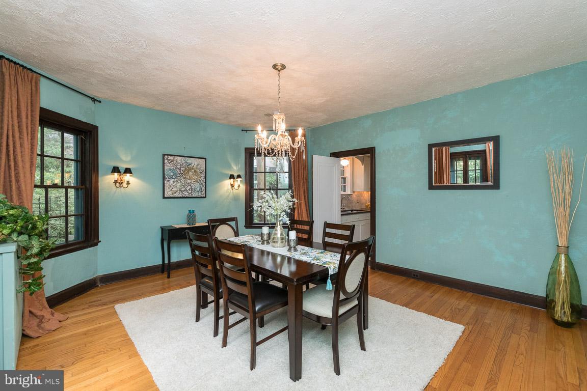 332 Suffolk Road Baltimore, MD 21218 - Photo 9 of 29 Beautiful proportions, pretty chandelier