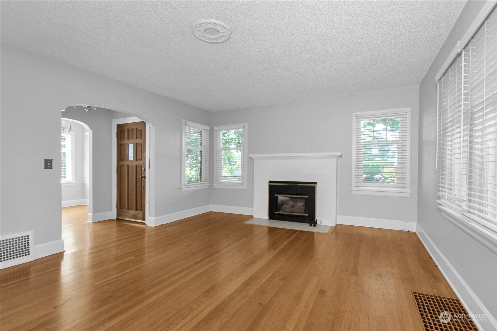 3122 Maringo Road Southeast Olympia, WA 98501 - Photo 6 of 32 Gallery Image 6