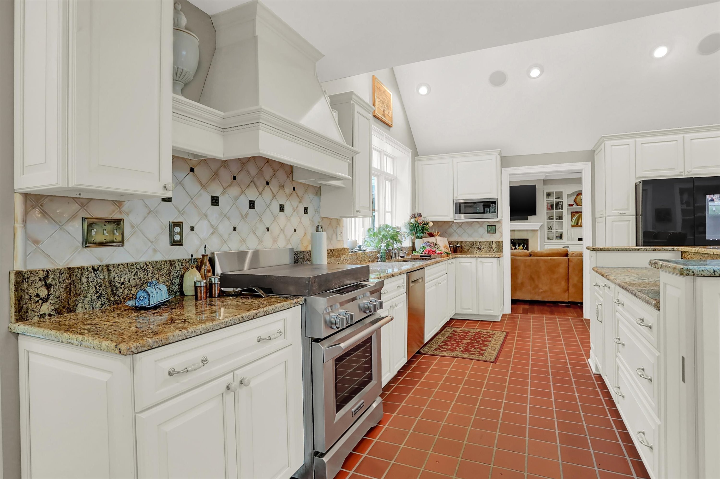 8271 Moore Road Indianapolis, IN 46278 - Photo 18 of 100 Gallery Image 18